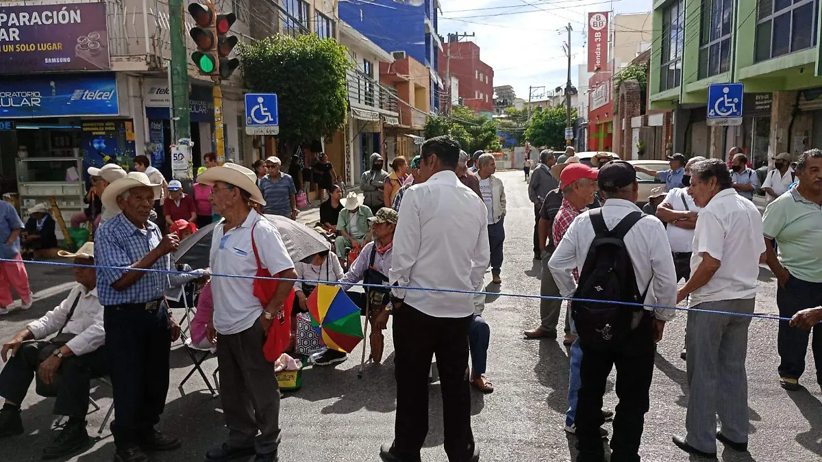 BLOQUEO JUBILADOS